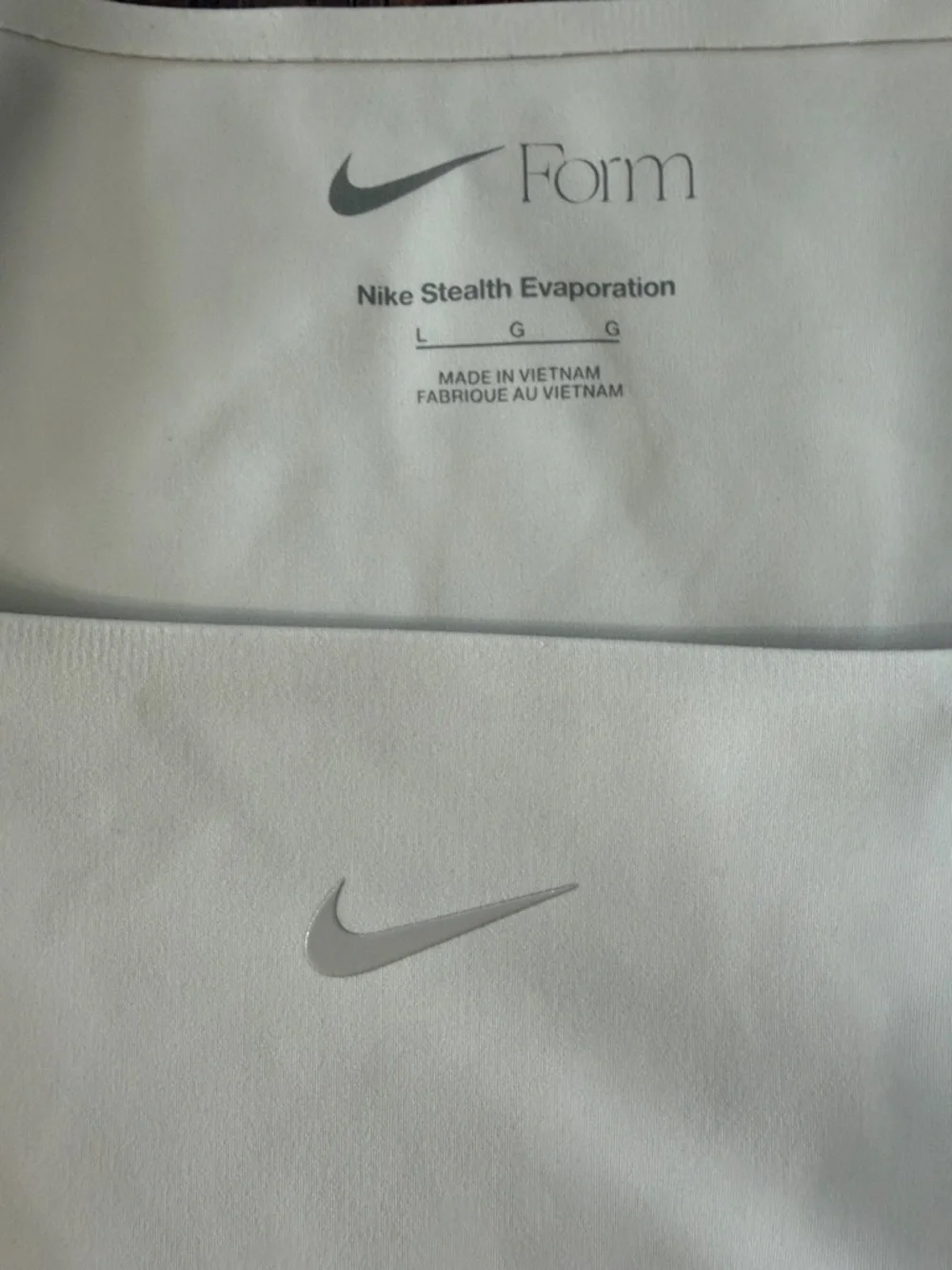 Nike Form Women's Cream Long Sleeve Bodysuit New Size Large
